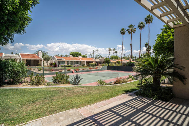 75180 Chippewa Drive, Indian Wells CA: https://media.crmls.org/mediaz/cc0545ae-dc08-4f61-924b-1cd4ede190d4.jpg