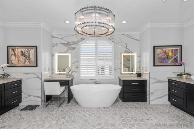 515 Verbena Ct, Encinitas CA: https://media.crmls.org/mediaz/cc05b2ad-ad6d-4914-a4f8-822e2036a7fa.jpg