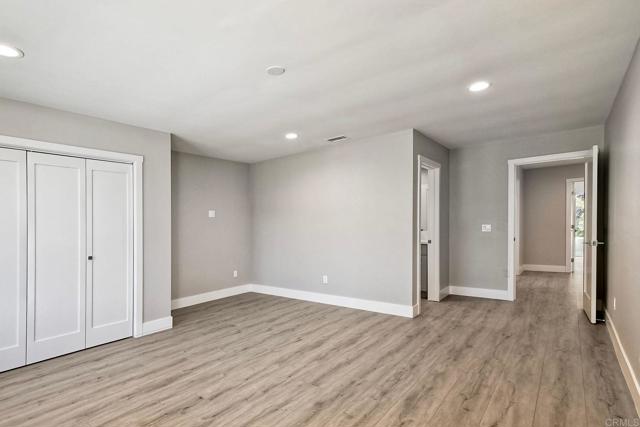 10265 Aviary Drive, San Diego CA: https://media.crmls.org/mediaz/cc05d3de-ba2c-4a93-9455-c8de77e8441a.jpg