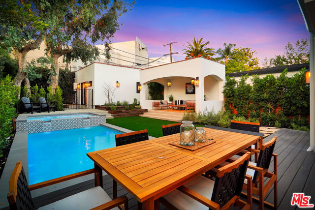 8617 Rugby Drive, West Hollywood CA: https://media.crmls.org/mediaz/cc05fb41-5dcd-4147-9413-5e818a5aa878.jpg