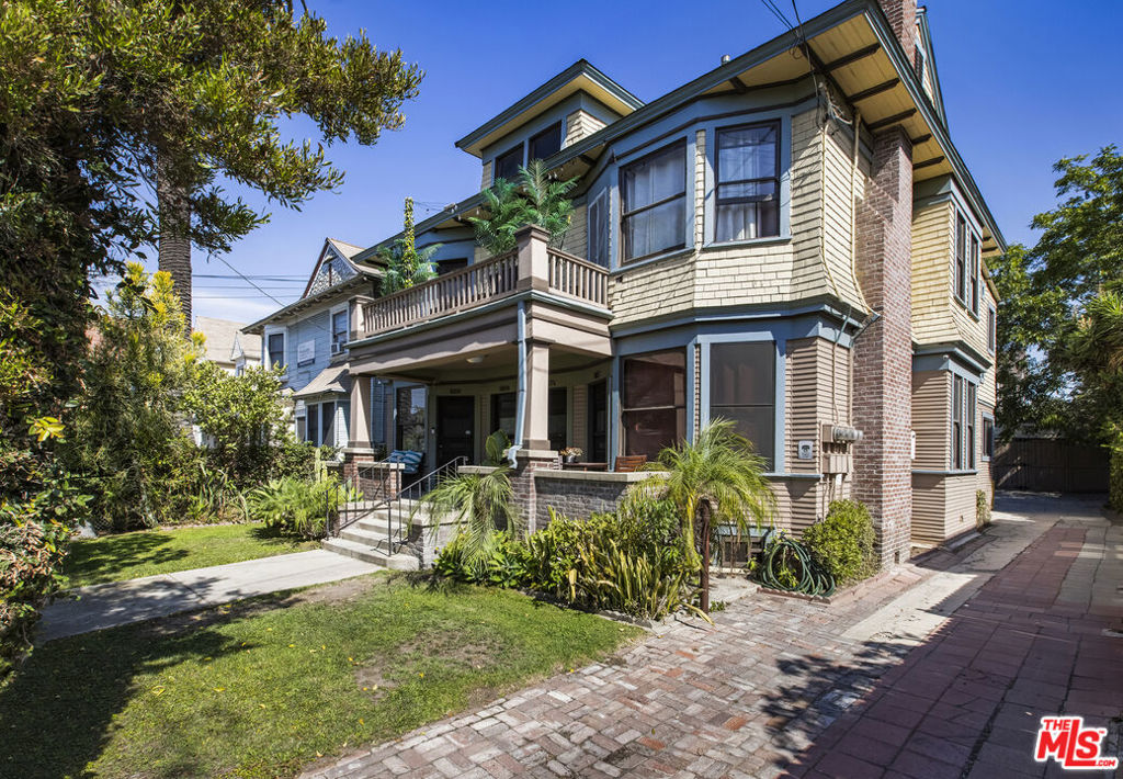 Multifamily at 1017 W 24th Street