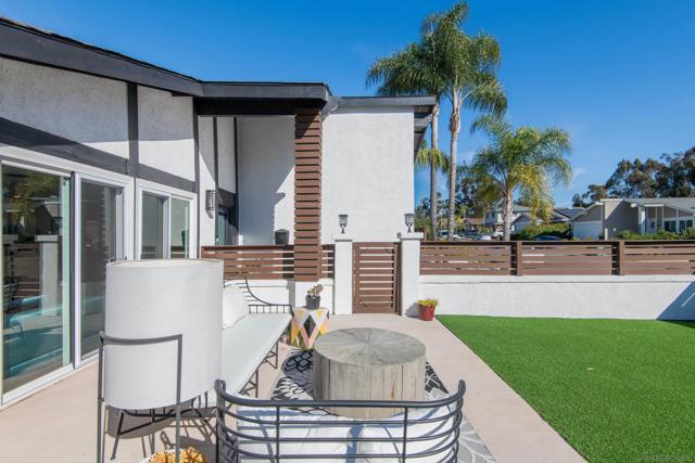 11646 La Colina, San Diego CA: https://media.crmls.org/mediaz/cc076de8-c075-42f3-aa04-0f006f7dc486.jpg