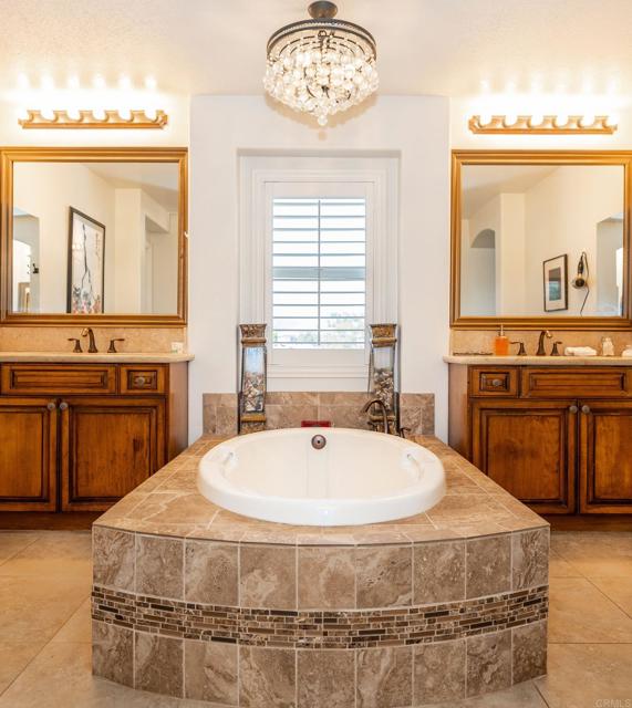 Detail Gallery Image 31 of 51 For 31912 via Santa Elena, Winchester,  CA 92596 - 5 Beds | 4 Baths
