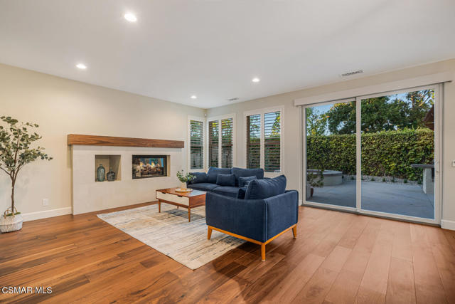 Image 11 of 53 For 591 Chippendale Avenue