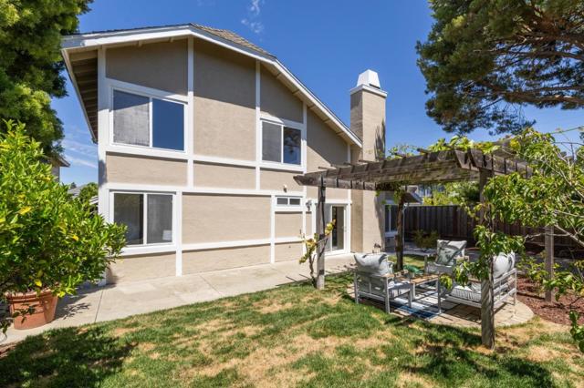 704 Prescott Lane, Foster City CA: https://media.crmls.org/mediaz/cc09d15f-433d-4c88-b89f-aa61701d47c2.jpg