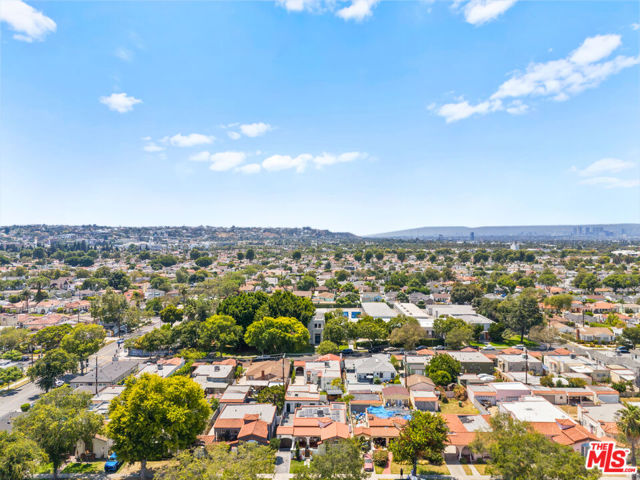 3871 Roxton Avenue, Los Angeles CA: https://media.crmls.org/mediaz/cc0a3682-49f7-4ea5-8867-99ebd5b11ffe.jpg