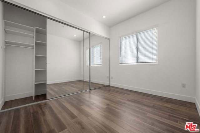 1215 S Bedford Avenue, Los Angeles CA: https://media.crmls.org/mediaz/cc0a8cfa-588d-4d04-bbdd-fb28cbaadbf4.jpg