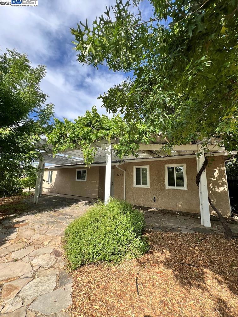 3240 Ardenridge Dr