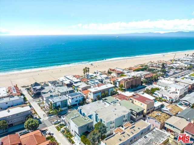 2407 Bayview Drive, Manhattan Beach, California 90266, 2 Bedrooms Bedrooms, ,1 BathroomBathrooms,Residential,For Sale,Bayview,24413775