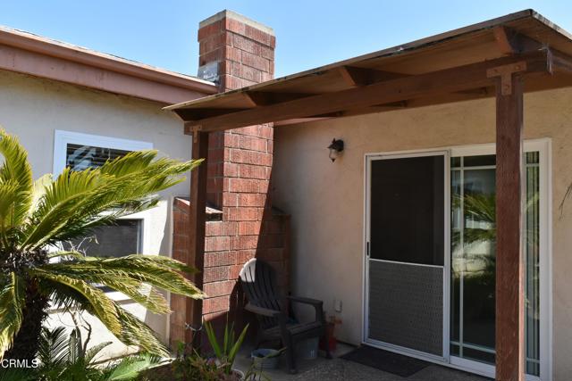 1101 Novato Drive, Oxnard CA: https://media.crmls.org/mediaz/cc0bf83a-a94a-42d0-8ac0-cbb72eae7374.jpg