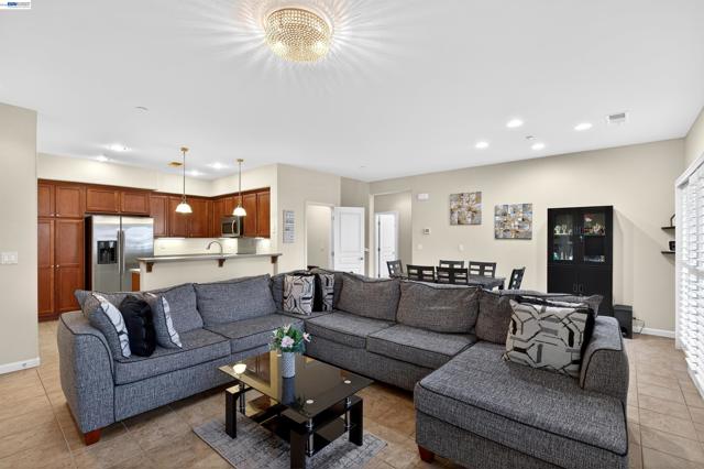 86 S Cortadillo St, Mountain House CA: https://media.crmls.org/mediaz/cc0ca8d8-baef-46e0-9246-b8fcd202297e.jpg