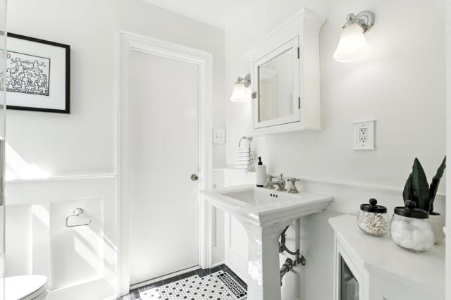 508 Prospect Street, San Carlos CA: https://media.crmls.org/mediaz/cc0cc90d-9018-4176-aee1-a19bbc67ff73.jpg