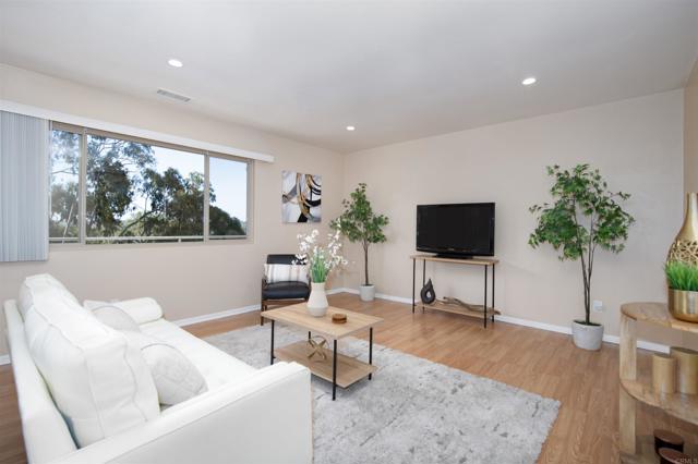 Detail Gallery Image 3 of 26 For 3625 Vista Oceana #18,  Oceanside,  CA 92057 - 2 Beds | 2 Baths