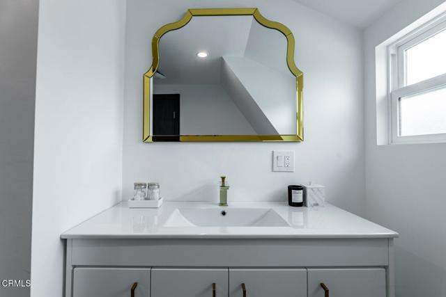 1161 Ruberta Avenue, Glendale CA: https://media.crmls.org/mediaz/cc0d9a03-5fde-4d0a-a50f-07b88789b4d2.jpg