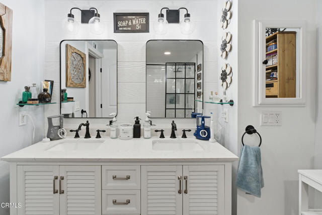 2174 WILCOX Street, Camarillo CA: https://media.crmls.org/mediaz/cc0e7228-f954-48a8-b35c-44f22cb6ffc1.jpg