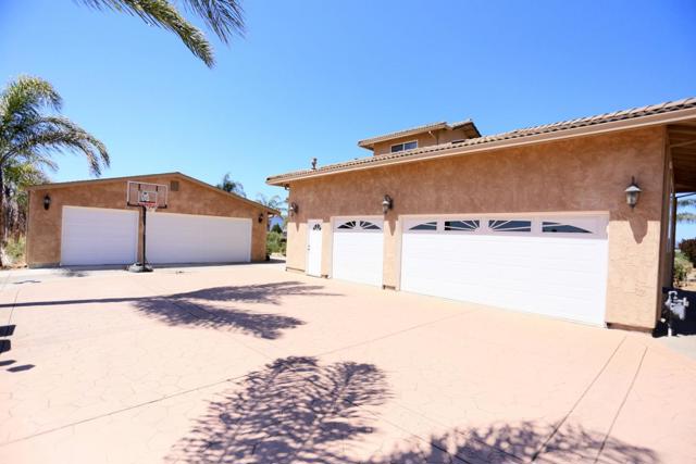 2736 Ferguson Road, Gilroy CA: https://media.crmls.org/mediaz/cc0e8320-75bf-4e85-b063-ee4a7e9dd509.jpg