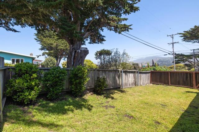 300 4th Street, Montara CA: https://media.crmls.org/mediaz/cc0ec855-45a3-4073-9fab-909ced3e7f2f.jpg