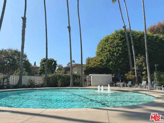 Drew Fenton | 289 S Barrington Avenue Los Angeles CA | MLS: 7450372 Drew Fenton | 289 S Barrington Avenue Los Angeles CA | MLS: 7450372