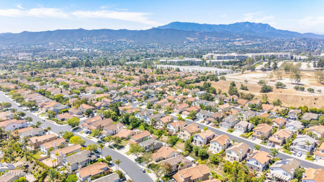 1796 Rock Spring Street, Newbury Park CA: https://media.crmls.org/mediaz/cc0f7f11-6ef4-40da-9147-64d67e85267f.jpg