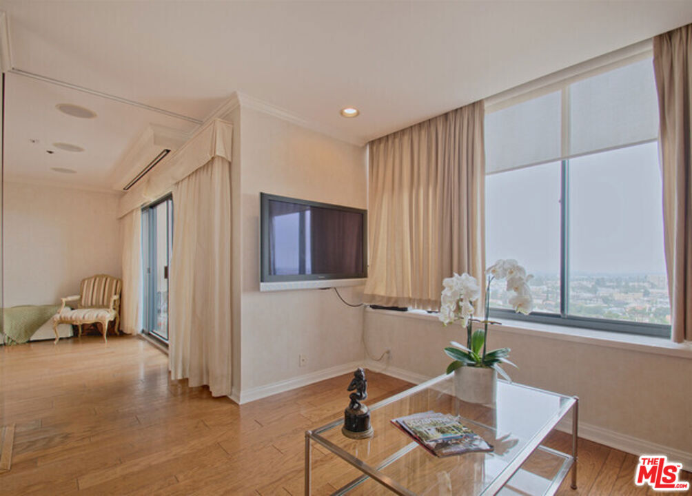 MLS #26854971 image #3
