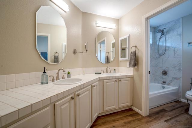 18037 Saponi Ct, San Diego CA: https://media.crmls.org/mediaz/cc105995-9e6d-48dc-9d3d-eeedb182a6c9.jpg