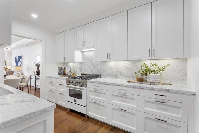 1645 Pacific Avenue, San Francisco CA: https://media.crmls.org/mediaz/cc10734d-44d1-4c62-bb2c-134d40e88828.jpg