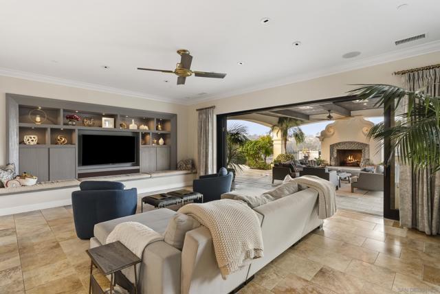 6152 Avenida Del Duque, Rancho Santa Fe CA: https://media.crmls.org/mediaz/cc10964d-53a8-4cb2-8e0a-5ad18b8e50c6.jpg