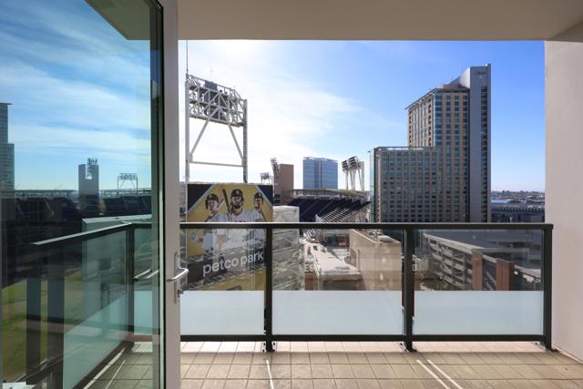 325 7Th Avenue, San Diego CA: https://media.crmls.org/mediaz/cc10df4b-76a0-4fb7-9597-4e351e56424c.jpg