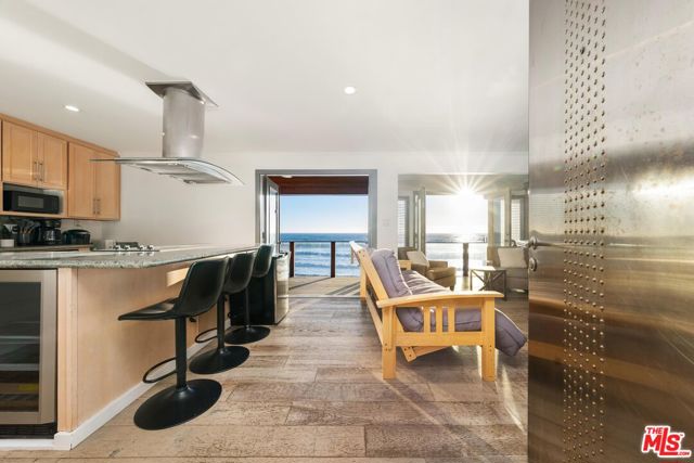 43000 Pacific Coast Highway, Malibu CA: https://media.crmls.org/mediaz/cc114725-f729-4cf9-bd03-e117b8615648.jpg