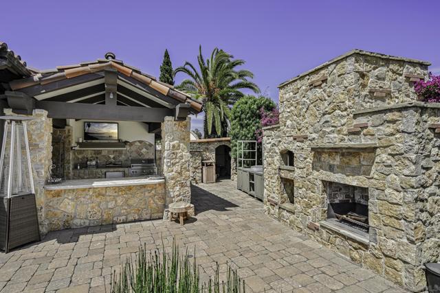 15823 The River Trail, Rancho Santa Fe CA: https://media.crmls.org/mediaz/cc1156f0-6725-4879-8451-8a04d8b819b9.jpg