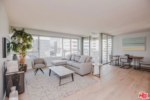 3460 W 7th Street, Los Angeles CA: https://media.crmls.org/mediaz/cc116fa9-cad8-43c2-88a9-ea5d035e253e.jpg