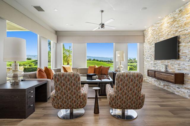 350 Loch Lomond Road, Rancho Mirage CA: https://media.crmls.org/mediaz/cc117611-a0da-4b5d-bb61-b2435b676bb3.jpg