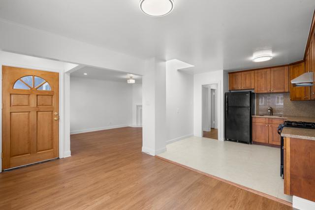 959 Avalon Avenue, San Francisco CA: https://media.crmls.org/mediaz/cc117b1c-64e3-4bf6-bc39-a655d1a8c887.jpg