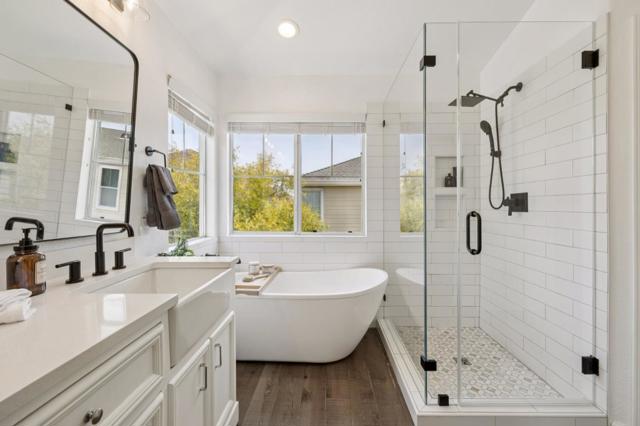 410 Krystallos Lane, Redwood City CA: https://media.crmls.org/mediaz/cc11cb6d-846c-4593-bdc1-14f40584ed0e.jpg
