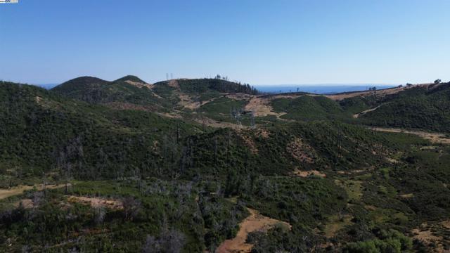 11311 Pine Flat, Healdsburg CA: https://media.crmls.org/mediaz/cc127995-9728-4166-ba7f-418732938102.jpg