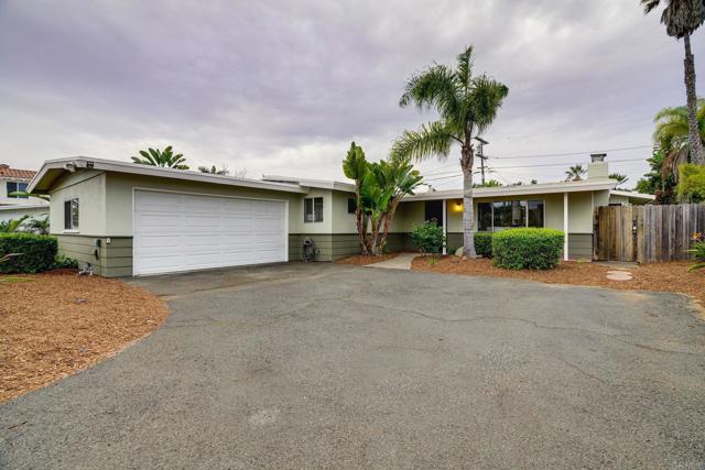 Detail Gallery Image 2 of 61 For 5091 El Arbol, Carlsbad,  CA 92008 - 4 Beds | 3 Baths