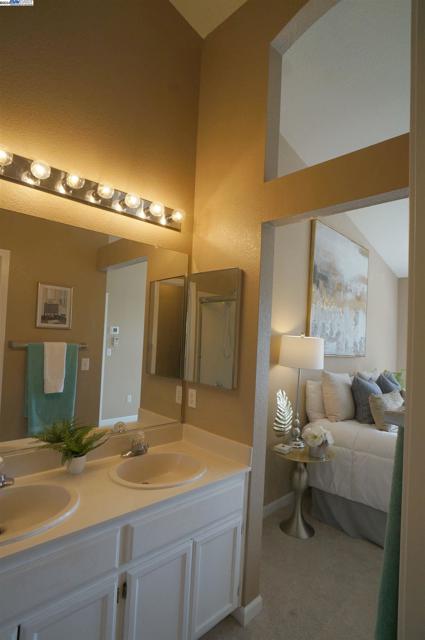 4032 Skylark Ln, Danville, California 94506, 2 Bedrooms Bedrooms, ,2 BathroomsBathrooms,Townhouse,For Sale,Skylark Ln,41063761