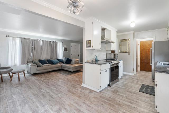 1540 Seascape Boulevard, Aptos CA: https://media.crmls.org/mediaz/cc13925b-4a23-435b-b1e4-0c16db16ae4d.jpg