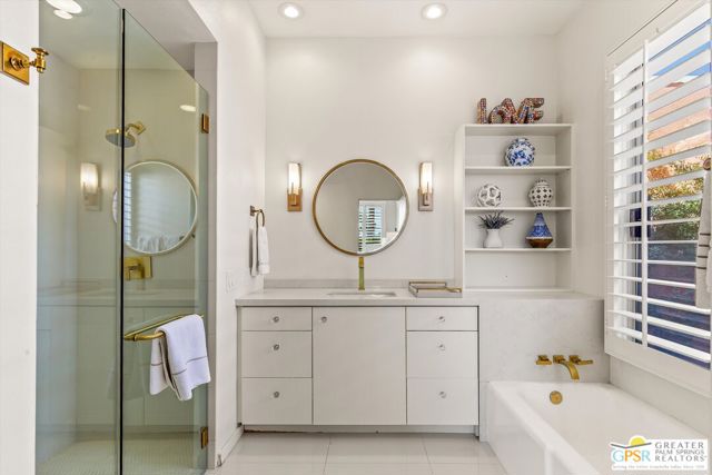 47392 Jadida Avenue, Palm Desert CA: https://media.crmls.org/mediaz/cc13a37e-af7b-4e57-9823-17ee91e5938c.jpg