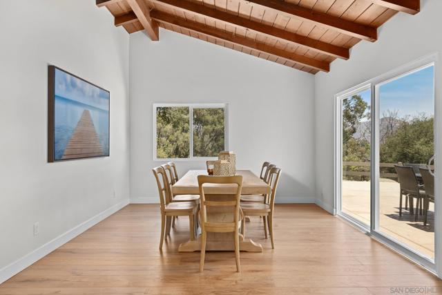 2686 Via Viejas, Alpine CA: https://media.crmls.org/mediaz/cc142757-4a93-4f09-bd56-01a02645f8ff.jpg