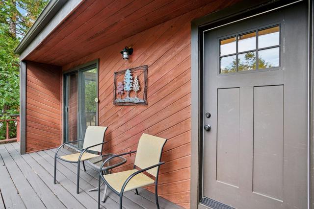 24918 Fern Valley Road, Idyllwild CA: https://media.crmls.org/mediaz/cc143acb-54f9-4b94-8726-788bfb1d6637.jpg