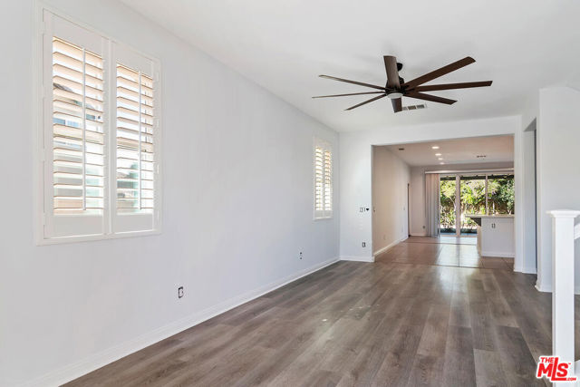 291 Santa Susana Road, Camarillo CA: https://media.crmls.org/mediaz/cc151a28-b3d9-4e29-8739-b396406277e0.jpg