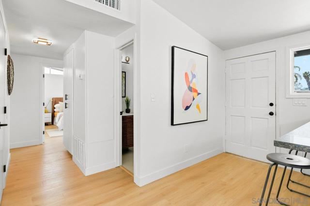 6373 Lake Albano Ave, San Diego CA: https://media.crmls.org/mediaz/cc1539be-6e22-4bb4-855e-0a556d52e29f.jpg