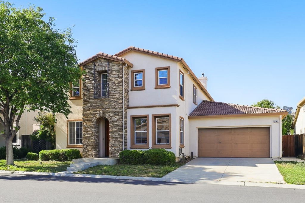 2342 Winchester Loop