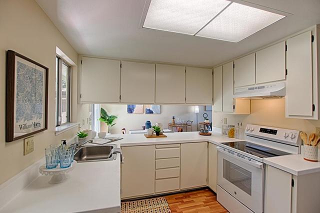 121 Palo Verde Terrace, Santa Cruz CA: https://media.crmls.org/mediaz/cc15bb96-549e-4e0b-b2c5-003f0f87c5a5.jpg
