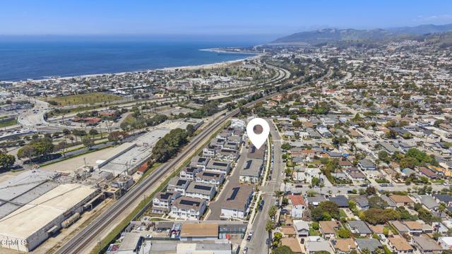 2402 Channel Drive, Ventura CA: https://media.crmls.org/mediaz/cc1748bc-1e98-439a-835c-c9203453a938.jpg