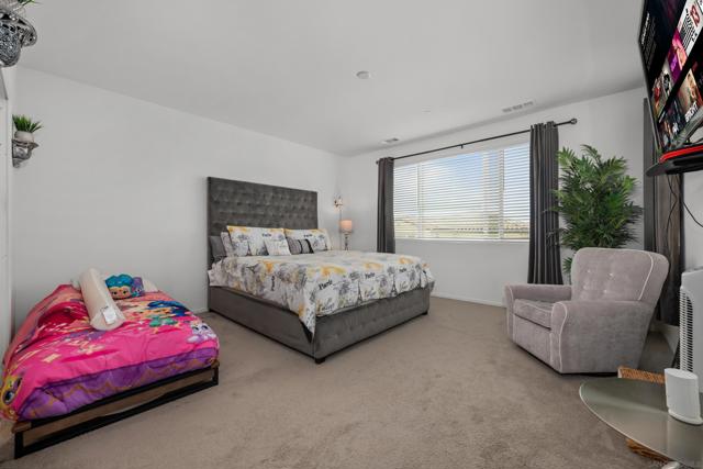Image 22 of 32 For 38512 Rosegate Pl
