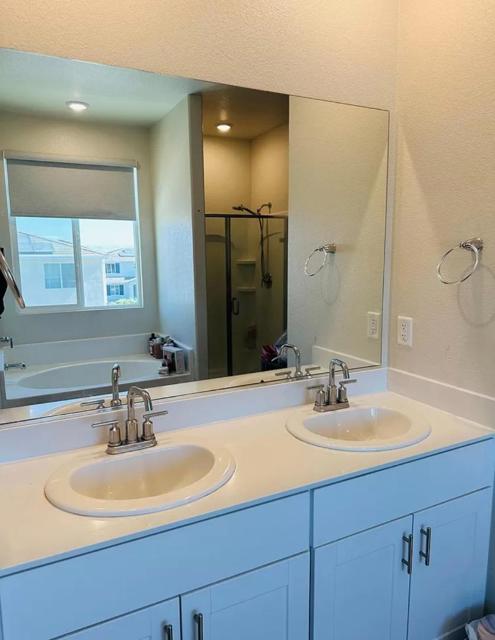 2030 Rosewood Drive, Hollister CA: https://media.crmls.org/mediaz/cc184576-8bcd-43d2-a5ec-97afe5e34d73.jpg