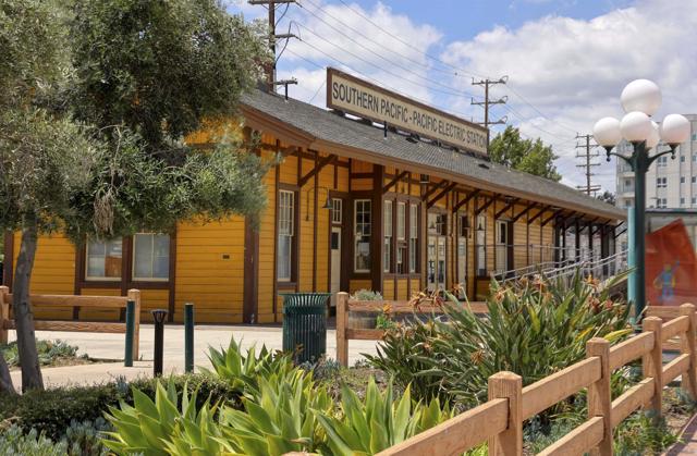 5003 Westpark Dr, North Hollywood CA: https://media.crmls.org/mediaz/cc1886f0-dce2-4ddc-a092-f48514d4bb67.jpg