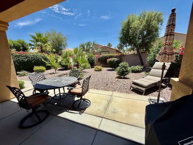 81665 Avenida Alturas, Indio CA: https://media.crmls.org/mediaz/cc19fcda-1676-4bde-870e-1ea9dc37f7fe.jpg